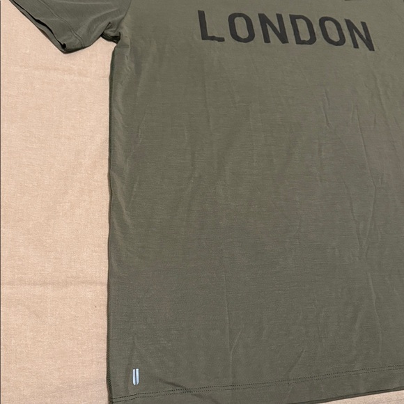 NWT NOBULL Olive London Tee - Picture 3 of 4